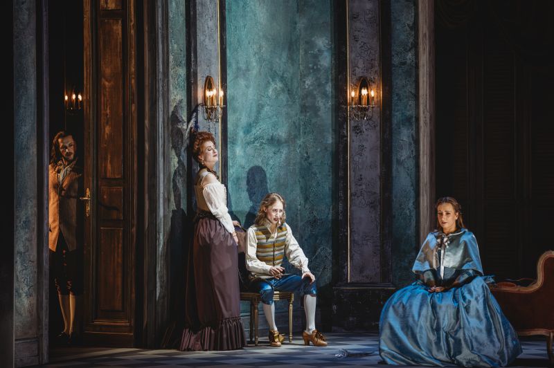 Yuriy Mynenko (Ottone) und Paula Murrihy (Gismonda) sowie Iurii Iushkevich (Adelberto) und Monika Buczkowska-Ward (Teofane) in "Ottone", Oper Frankfurt 2026 (Foto: © Xiomara Bender)
