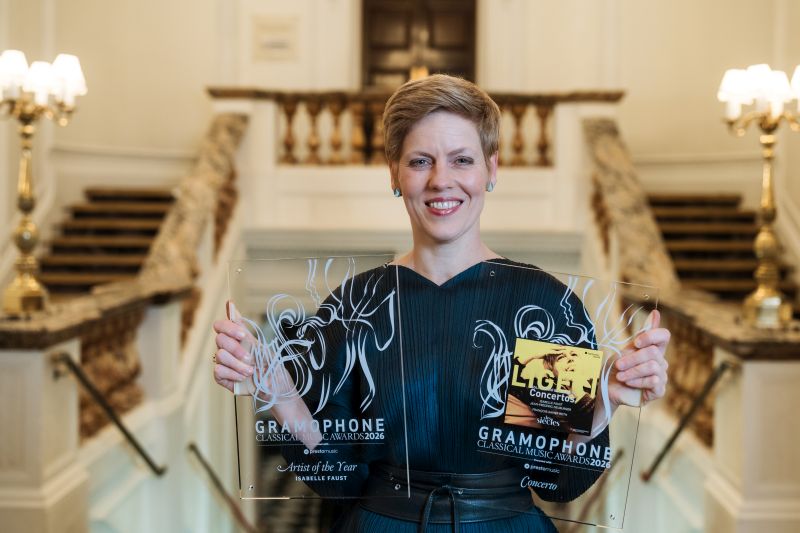 Isabelle Faust reçoit les Gramophone Awards 2026 (Photo : © Colin Miller)